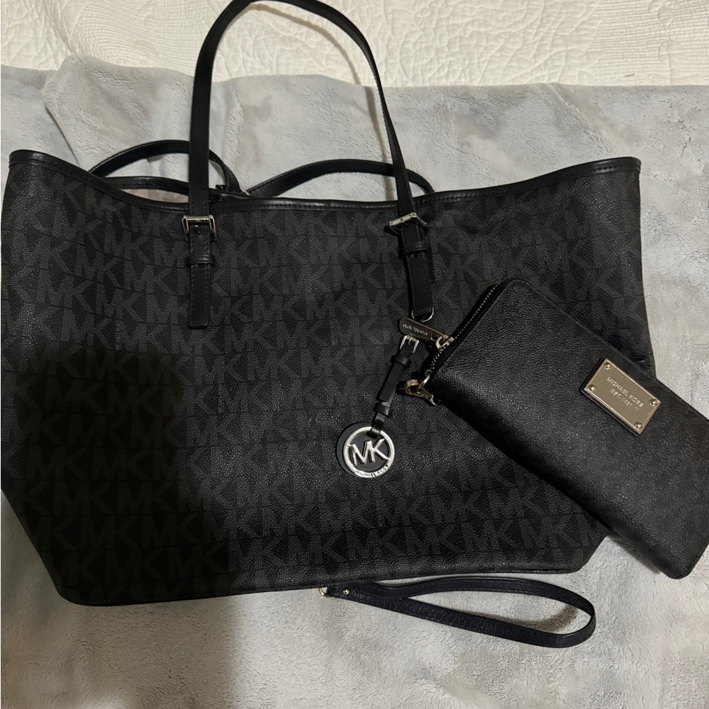 Michael Kors Purse and matching wallet